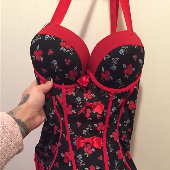 Lovesick corset size large - Picture 4 of 5